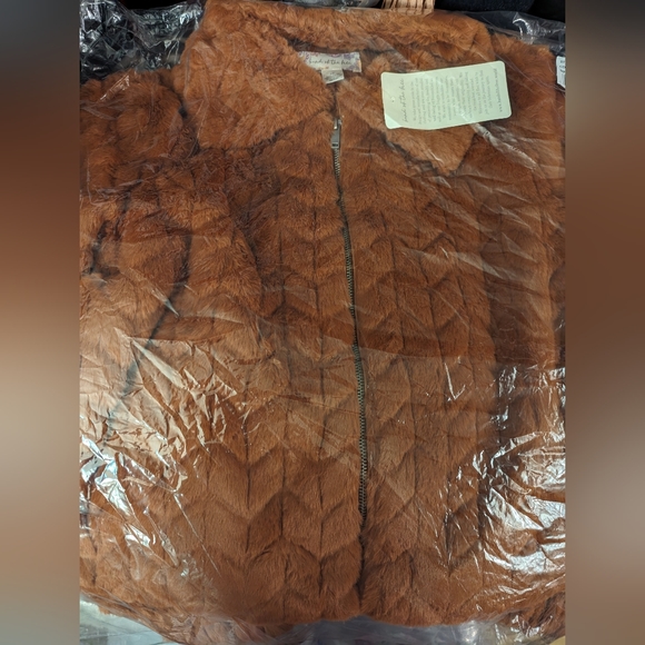 SOLD****Band of Gypsies (the Free) Val Faux Fur Chevron Jacket NWT XS, S, & M - Picture 8 of 8